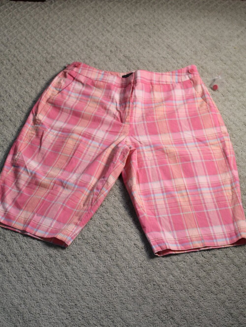 NWOT Larry Levine Size 10 Cotton Peach Plaid High Rise 13" Bermuda Shorts